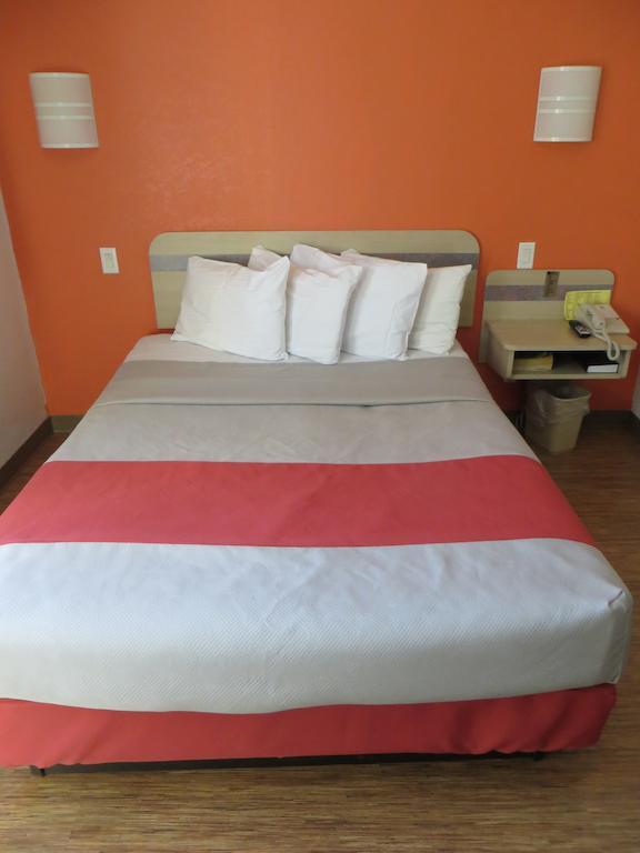 Motel 6-Minonk, Il Phòng bức ảnh
