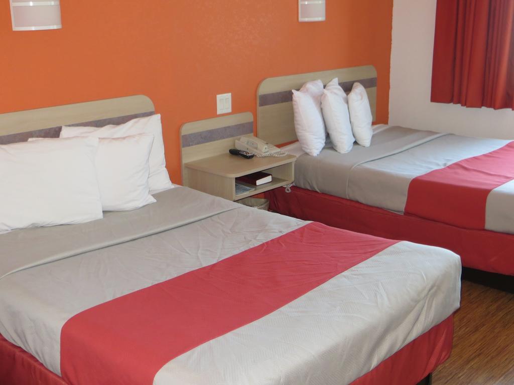 Motel 6-Minonk, Il Phòng bức ảnh
