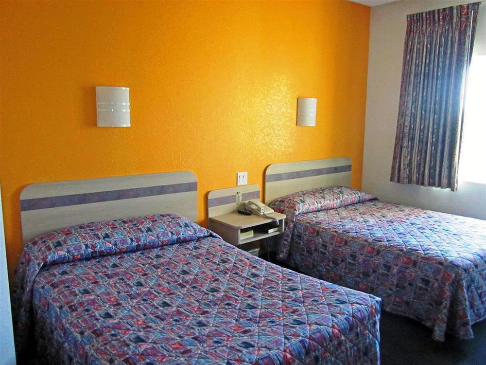 Motel 6-Minonk, Il Phòng bức ảnh